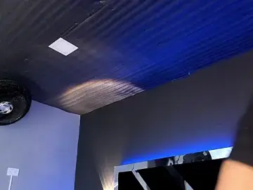 Stripchat Adult Webcam of GiselOrtiz