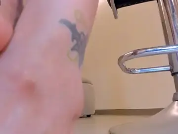 Stripchat Sex Cam of LillySanders