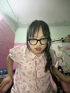 Stripchat Live Porn of Emmiuuuu03