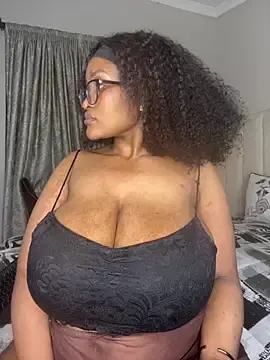 Stripchat Adult Webcams of Bustygoddess32
