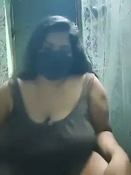 Stripchat Adult Webcam of Liyaa_24