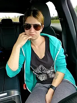 Stripchat Live Sex Cam of Mercedeswoman8