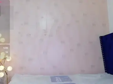 Stripchat Live Porn of littleebonymommy