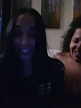 Stripchat Nude Webcam of mmm_q_rica