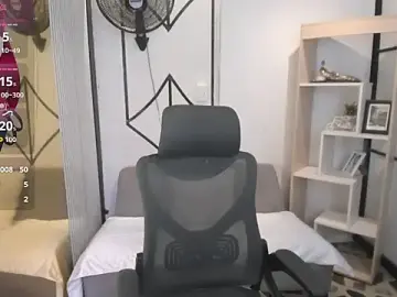 Stripchat Live Sex Cam of KendraDiorr_