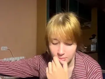 Stripchat Live Sex Cam of Mowhlntime