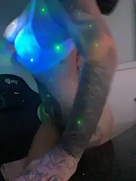 Stripchat Free Porn Cam of kahpoliver