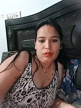 Stripchat Watch Live Sex Cams of Poojabhabi101