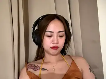Stripchat Live Sex Cam of DungBillesbach