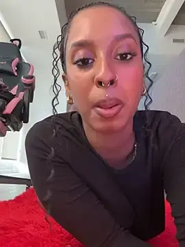 Stripchat Adult Webcam of Your_Paris