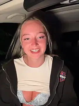 Stripchat Free Live Porn of emilypeperoni