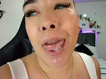 Stripchat Live Porn of leahtemptation3