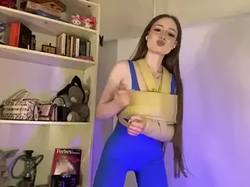 Stripchat Watch Live Sex Cams of itskylieee