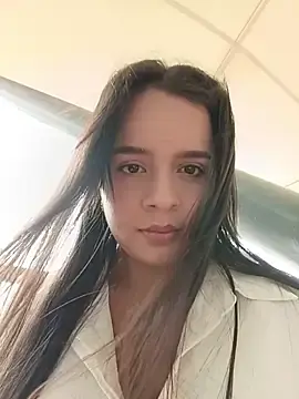 Stripchat Watch Live Sex Cams of Julieth_hot-69