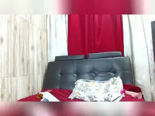 Xlovecam Free Live Porn of CamilaMillf