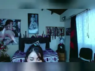 Xlovecam Free Porn Cam of SaraAndMarilyn69