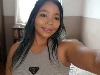 Xlovecam Private Sex Chat of XinemaBonet