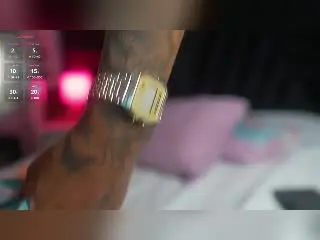 Xlovecam Best Webcam of HollyCattaleiya