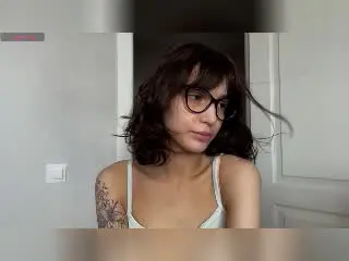 Xlovecam Free Live Porn of ErynAttridge