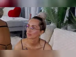 Xlovecam Private Sex Chat of IsabelleEthan