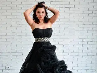 Xlovecam Sex Cam of LauraSin
