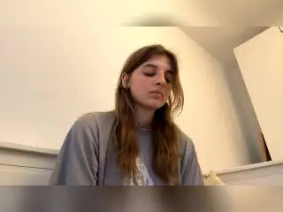 Xlovecam Free Porn Cam of KarieMestler