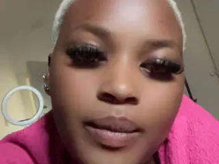 Xlovecam Live Sex of TiaraBae