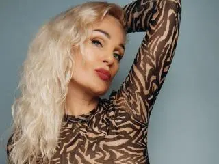 Xlovecam Private Sex Chat of MiaDreamy