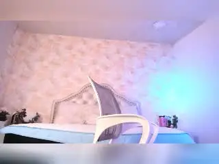 Xlovecam Live Sex of SophieTeller