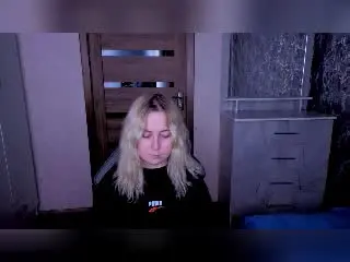 Xlovecam Watch Live Sex Cams of SweetLilit